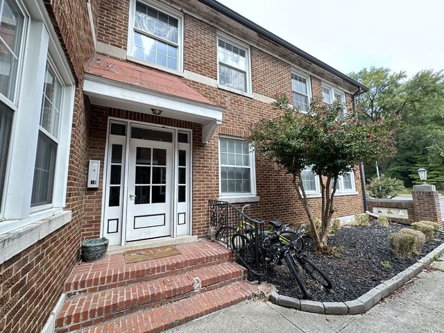 610 N 2nd St Apt 8, Clarksville, TN 37040