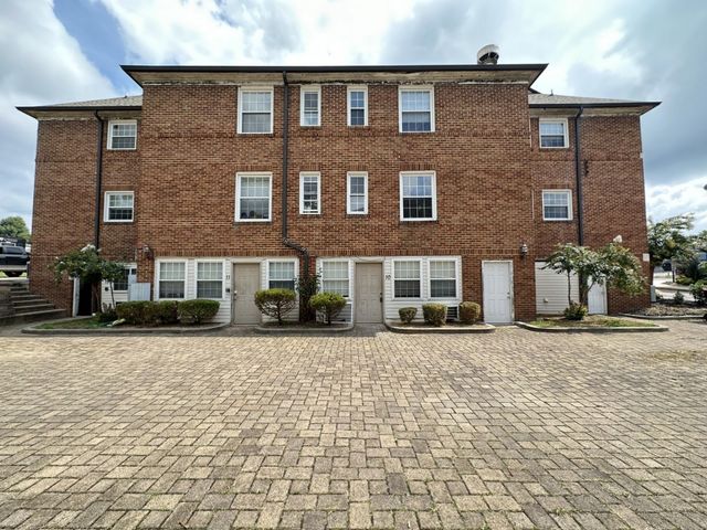 610 N 2nd St Apt 8, Clarksville, TN 37040