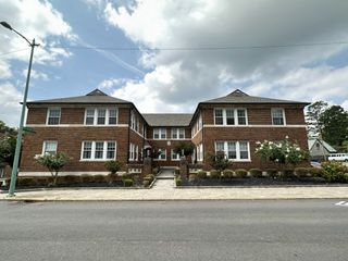610 N 2nd St Apt 8, Clarksville, TN 37040