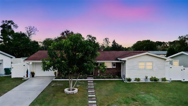 2061 KEYES LANE, Deltona, FL 32738