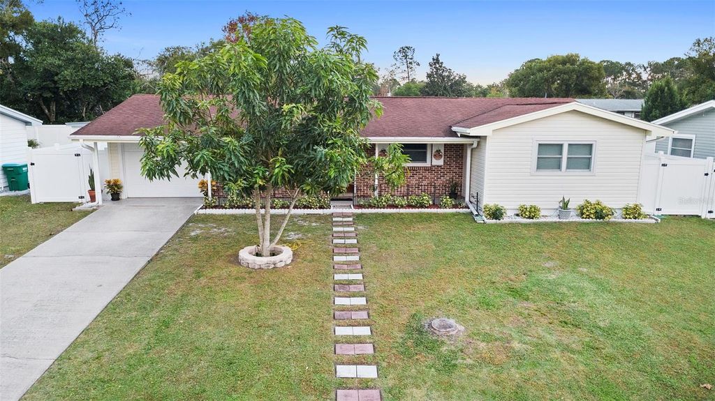 2061 KEYES LANE, Deltona, FL 32738