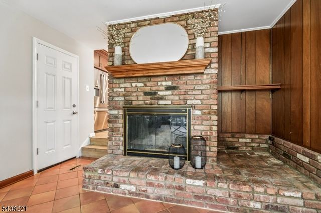 19 Colonial Way, New Providence Boro, NJ 07974