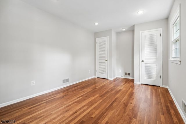19 Colonial Way, New Providence Boro, NJ 07974