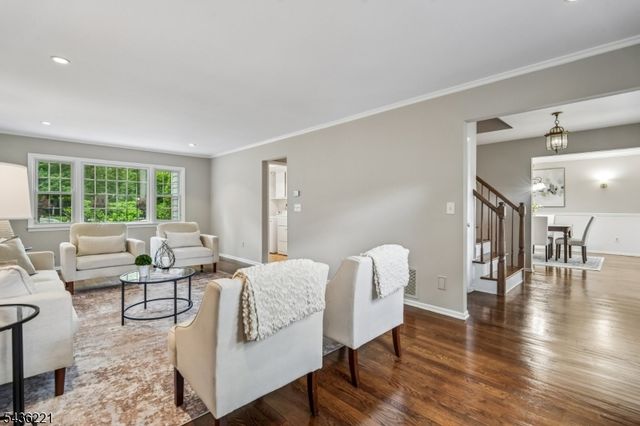 19 Colonial Way, New Providence Boro, NJ 07974