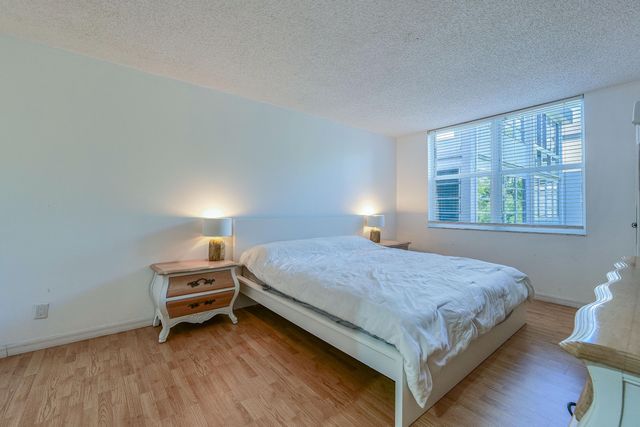 4851 NW 26th Court 336, Lauderdale Lakes, FL 33313