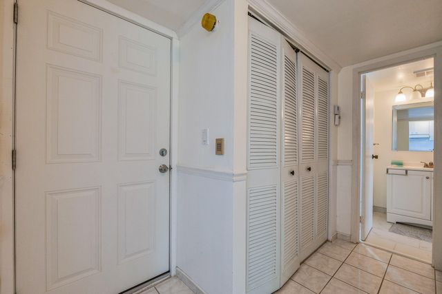 4851 NW 26th Court 336, Lauderdale Lakes, FL 33313