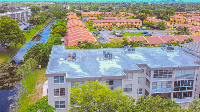 4851 NW 26th Court 336, Lauderdale Lakes, FL 33313