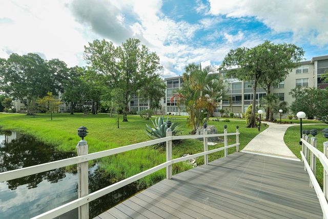 4851 NW 26th Court 336, Lauderdale Lakes, FL 33313