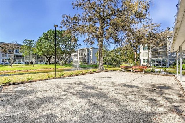 4851 NW 26th Court 336, Lauderdale Lakes, FL 33313