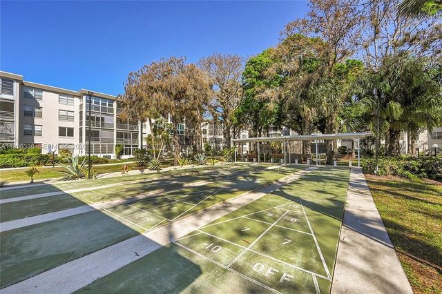 4851 NW 26th Court 336, Lauderdale Lakes, FL 33313