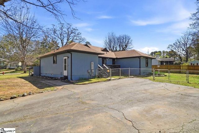 219 Seven Oaks Lane, Spartanburg, SC 29301