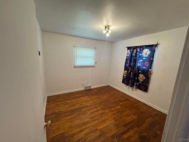 4015 Hess Avenue, Saginaw, MI 48601