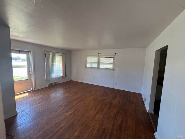 4015 Hess Avenue, Saginaw, MI 48601