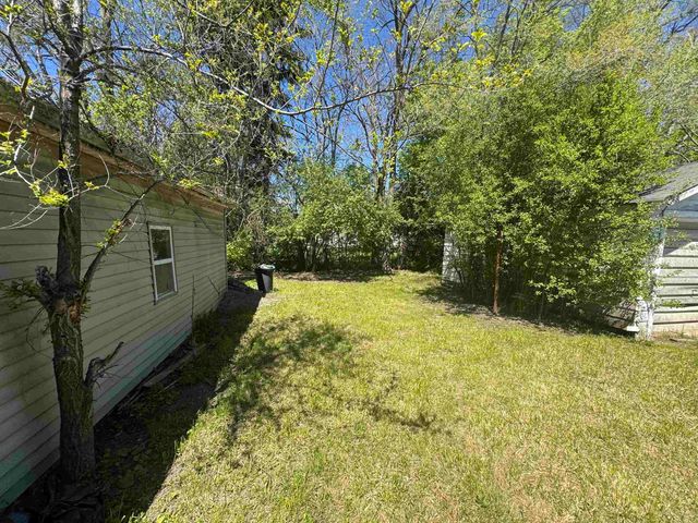4015 Hess Avenue, Saginaw, MI 48601