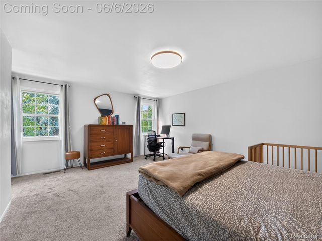 20830 W Glen Haven Circle, Novi, MI 48167