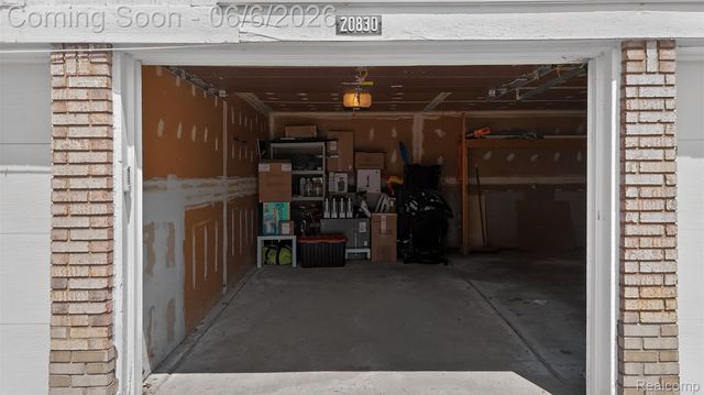 20830 W Glen Haven Circle, Novi, MI 48167