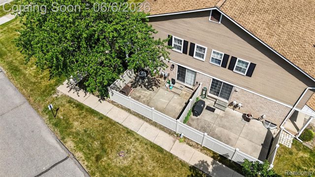 20830 W Glen Haven Circle, Novi, MI 48167