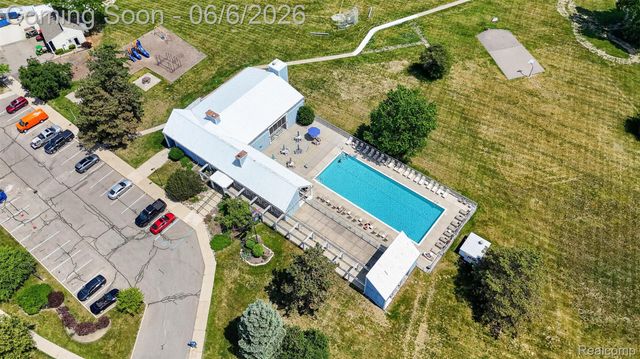 20830 W Glen Haven Circle, Novi, MI 48167