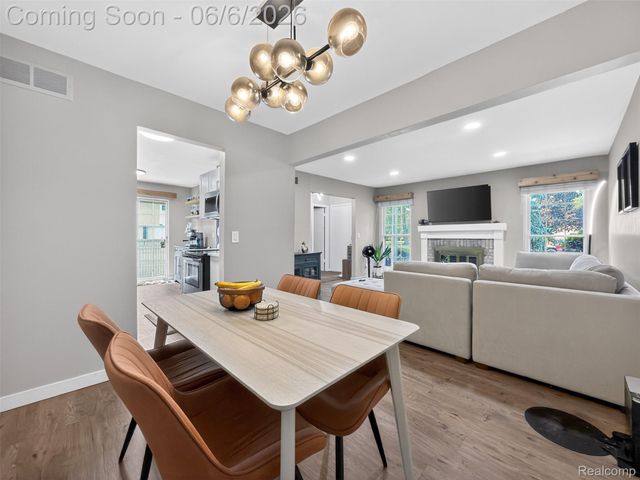 20830 W Glen Haven Circle, Novi, MI 48167