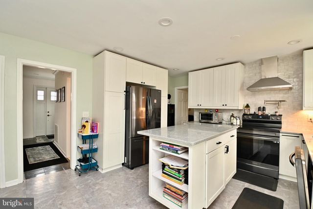 6431 FOREST RD, Landover, MD 20785