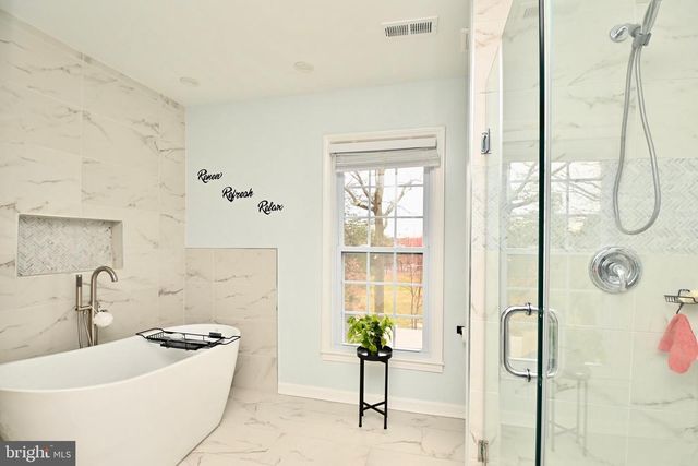 6431 FOREST RD, Landover, MD 20785