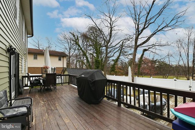 6431 FOREST RD, Landover, MD 20785