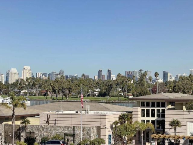 1820 Avenida del Mundo 208, Coronado, CA 92118
