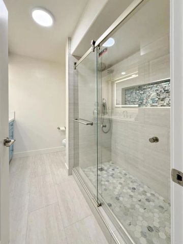1820 Avenida del Mundo 208, Coronado, CA 92118
