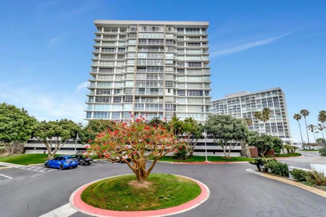 1820 Avenida del Mundo 208, Coronado, CA 92118