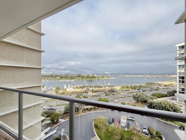1820 Avenida del Mundo 208, Coronado, CA 92118