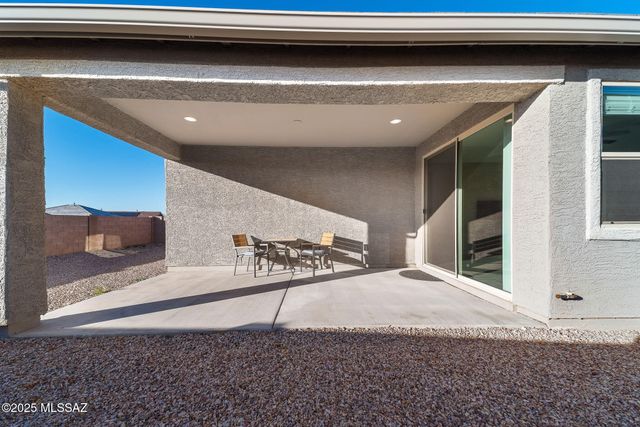 10190 S Rolling Water Drive, Vail, AZ 85641