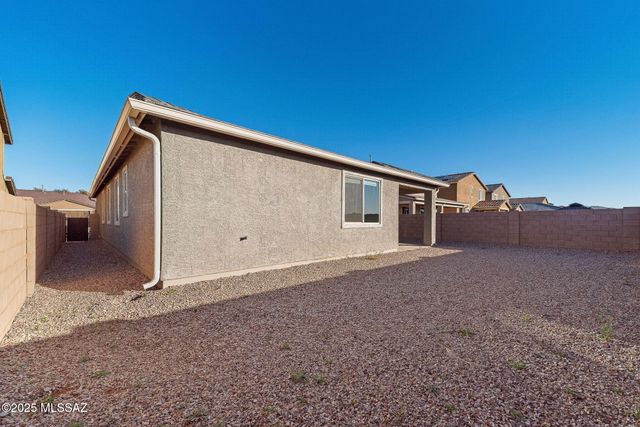 10190 S Rolling Water Drive, Vail, AZ 85641