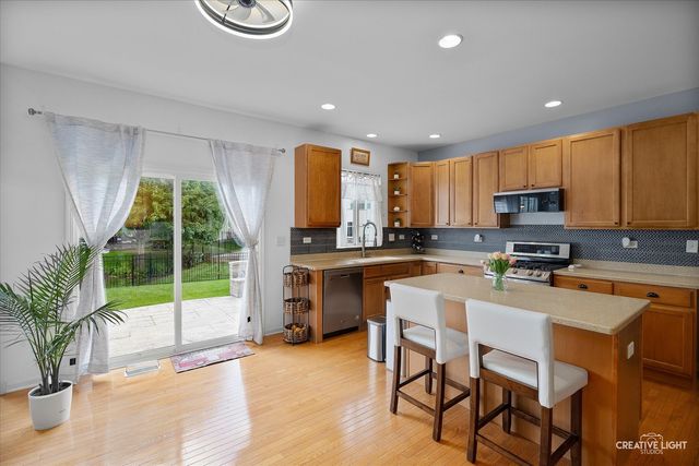 3529 Chancery Lane, Carpentersville, IL 60110