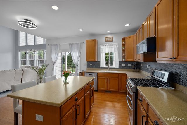 3529 Chancery Lane, Carpentersville, IL 60110