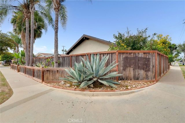 769 W Wilson, Costa Mesa, CA 92627