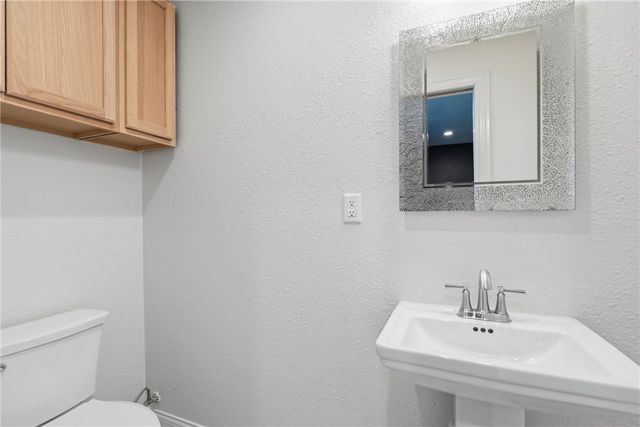 800 SW 3rd Avenue, Gravette, AR 72736