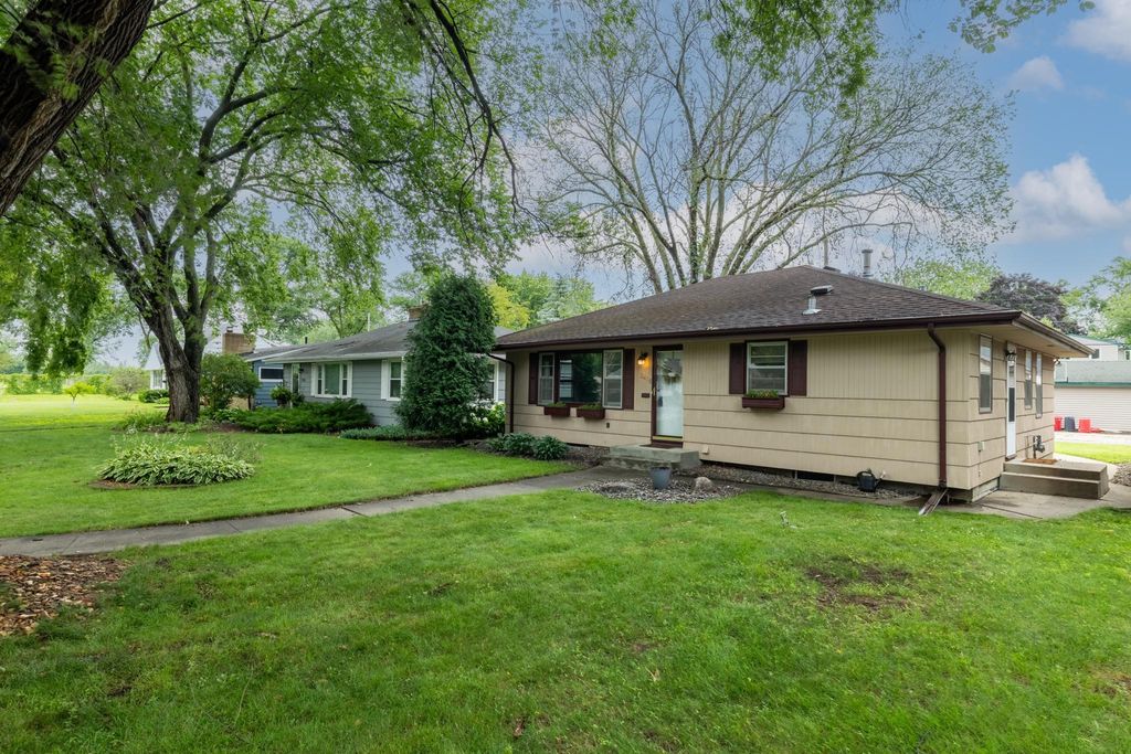 2415 Decatur Avenue S, Saint Louis Park, MN 55426