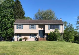 13 Elmwood Dr, Mansfield Twp., NJ 07840