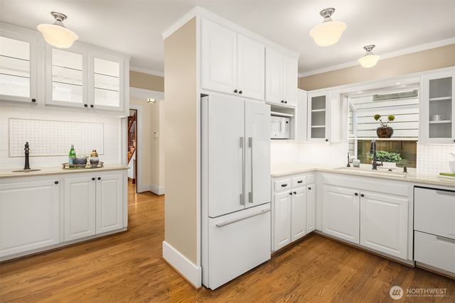 3832 48th Avenue NE, Seattle, WA 98105