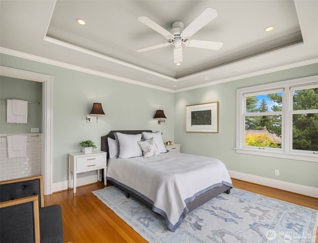 3832 48th Avenue NE, Seattle, WA 98105