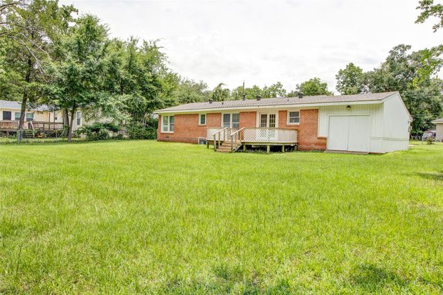 108 W Clinton Avenue, Athens, TX 75751