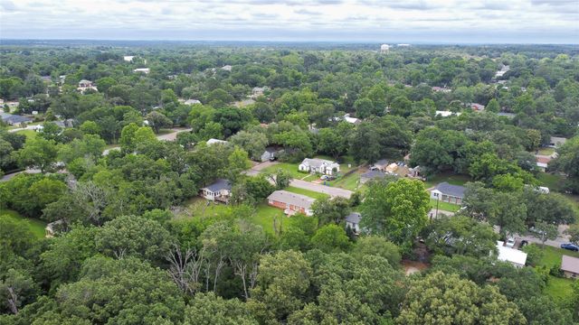 108 W Clinton Avenue, Athens, TX 75751