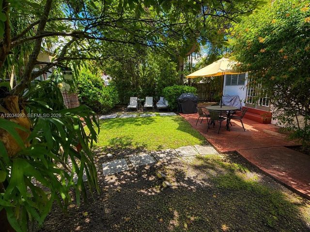 452 SW 26th Road, Miami, FL 33129
