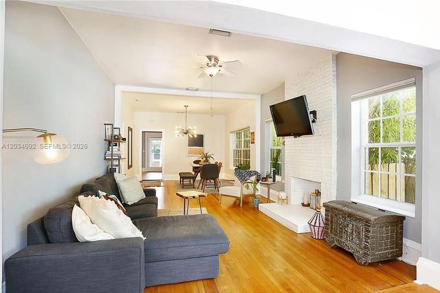 452 SW 26th Road, Miami, FL 33129