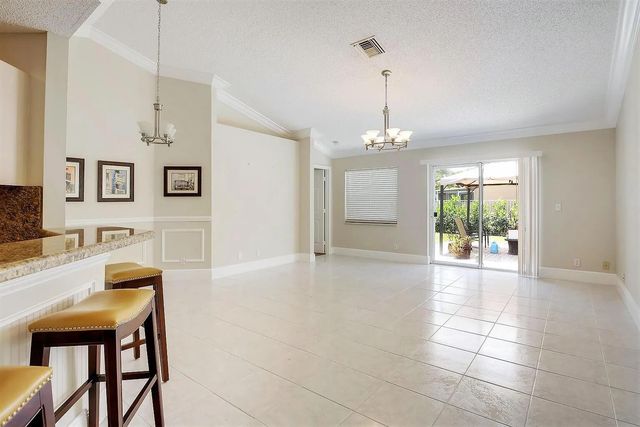 13284 Majestic Pine Court, Delray Beach, FL 33484
