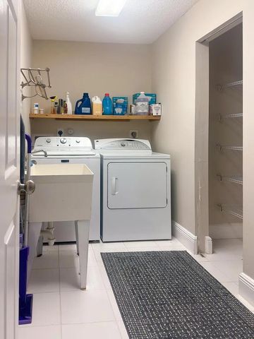 13284 Majestic Pine Court, Delray Beach, FL 33484