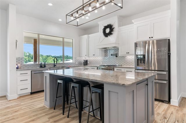 41111 Community Road, Magnolia, TX 77354