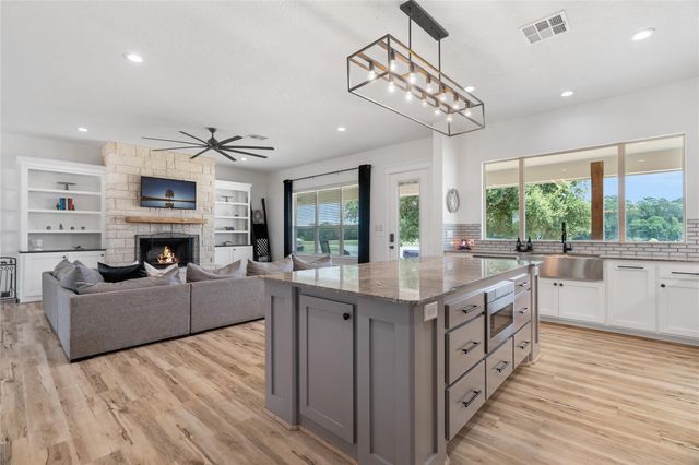 41111 Community Road, Magnolia, TX 77354