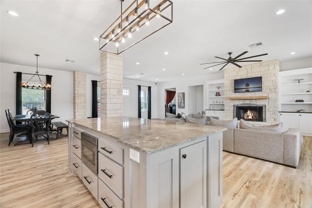 41111 Community Road, Magnolia, TX 77354