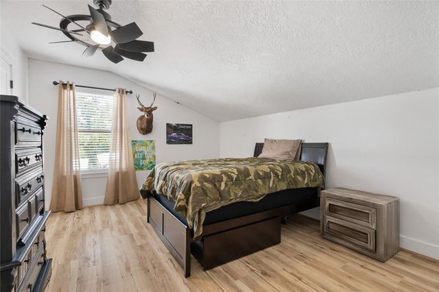 41111 Community Road, Magnolia, TX 77354